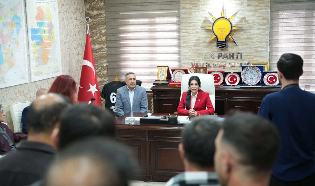AK Parti’de Van Buluşması: Nilhan Ayan, Abdulahat Arvas’la Görüştü Ana Sayfa › Genel