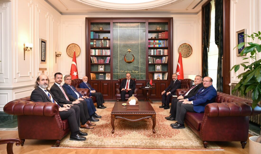 Kızılçam Platformu temsilcilerinden oluşan