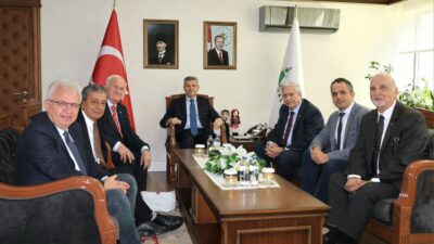 Artvin Valisi Dr. Turan Ergün,