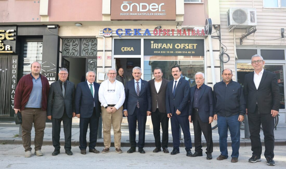 Vali Makas Düzce Önder İmam Hatipliler Derneğini Ziyaret Etti Düzce Valisi Mehmet Makas,