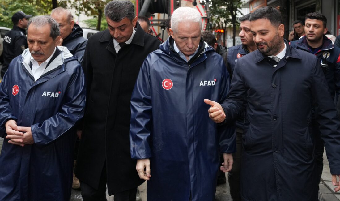 İstanbul Valisi Davut Gül,
