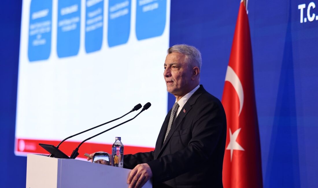 Ticaret Bakanı Ömer Bolat,
