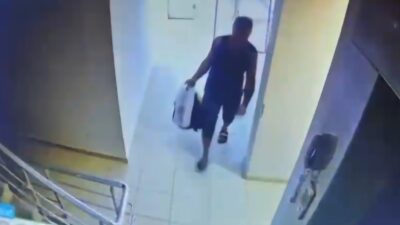 Hatay’ın Antakya ilçesinde bitişikteki terzi
