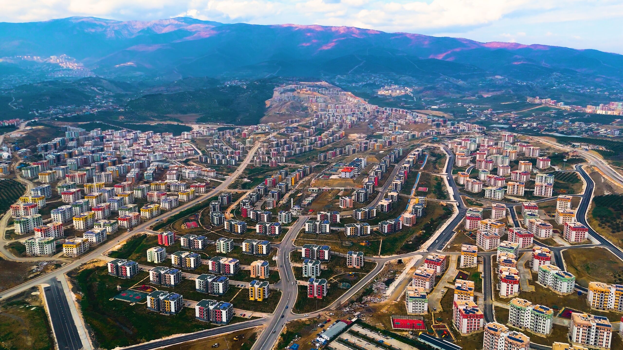 Türkiye’nin Deprem Bölgesindeki İhya Çalışmaları Rus Medyasının Manşetlerinde