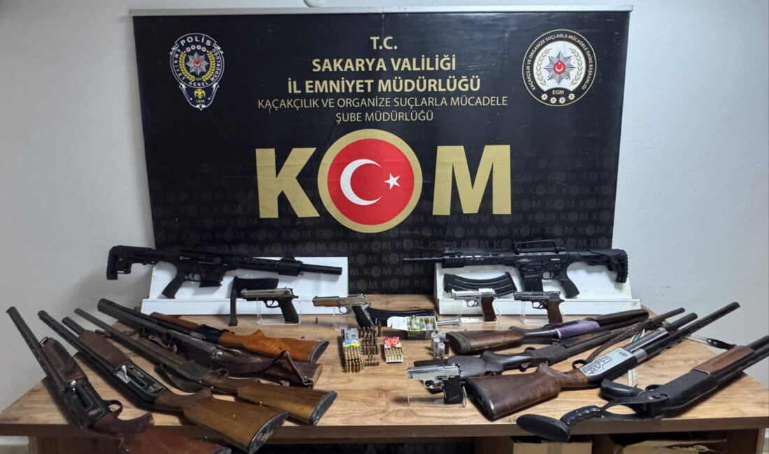 Sakarya’da “Sokaklar Güvende” Operasyonu: 6 Şüpheli Yakalandı Sakarya Cumhuriyet Başsavcılığı koordinesinde