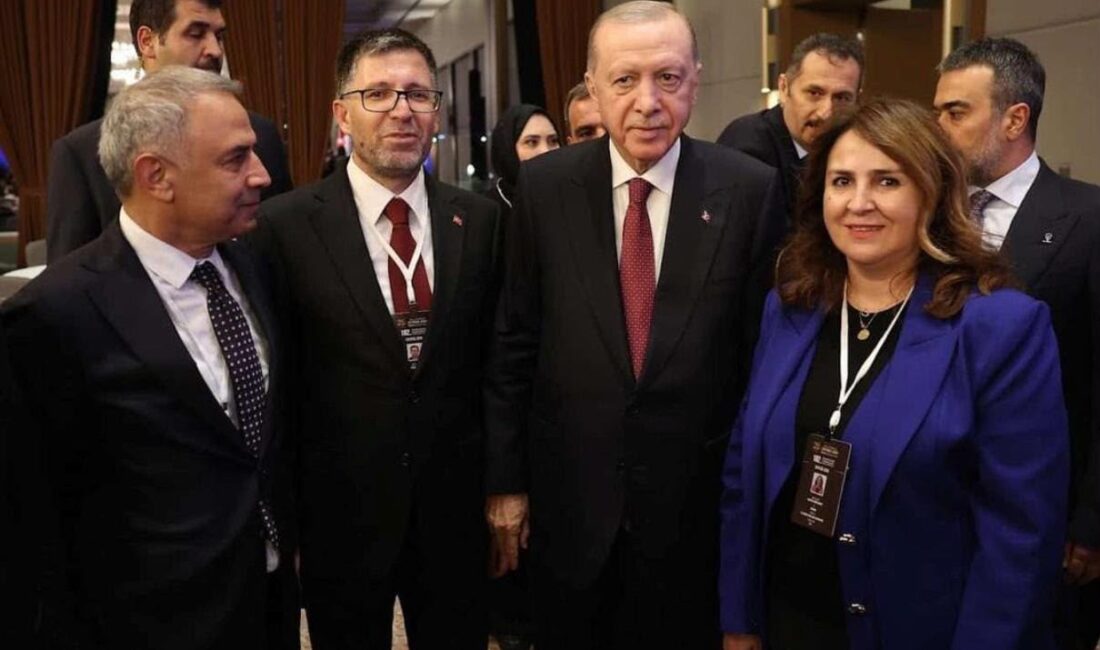 Cumhurbaşkanı Erdoğan Siirt Heyetini Kabul Etti ANKARA / TEKHA AK
