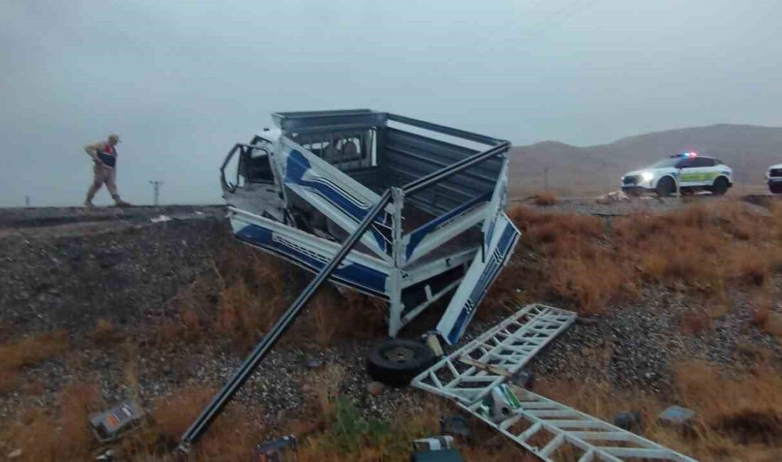 Van-Başkale Karayolunda Zincirleme Kaza: 3’ü Ağır 12 Yaralı Van-Başkale karayolu Güzeldere Tüneli