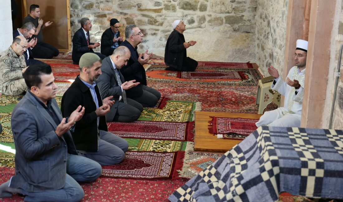Tarihi Harput Fetih Camii Restorasyonun Ardından İbadete Açıldı Elazığ’ın tarihi dokusunun kalbi