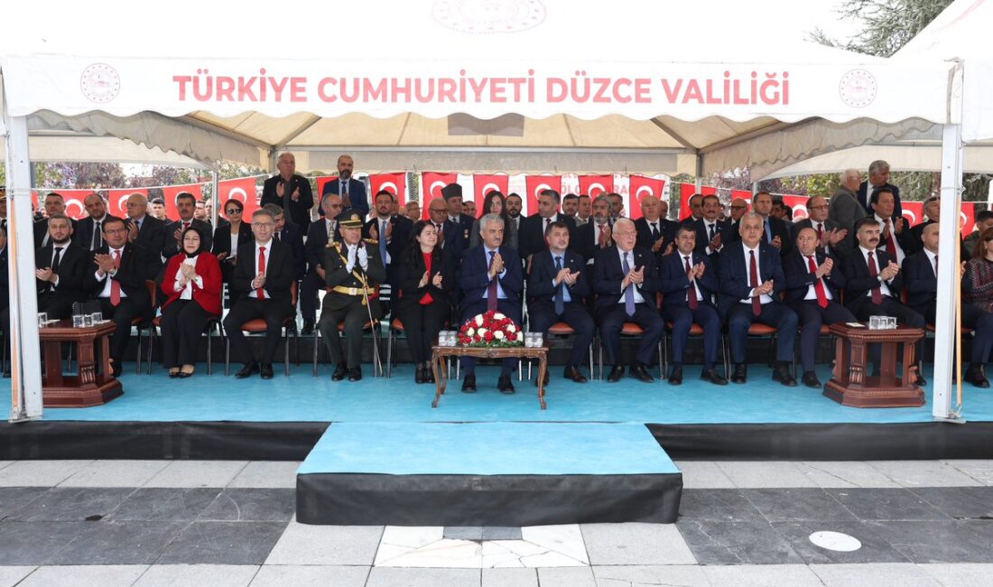 Düzce’de 29 Ekim Cumhuriyet Bayramı’nın 103. Yıl Dönümü Büyük Bir Coşkuyla Kutlandı Düzce’de 29 Ekim Cumhuriyet