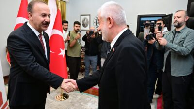 Isparta Valiliği’nde düzenlenen resmi tebrikat